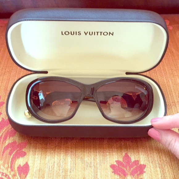 Like New LV Brown Glitter Sunglasses - Picture 1 of 6